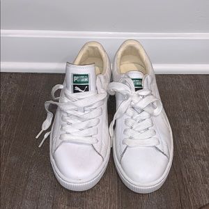 NEW PUMA WHITE BASKET SNEAKERS